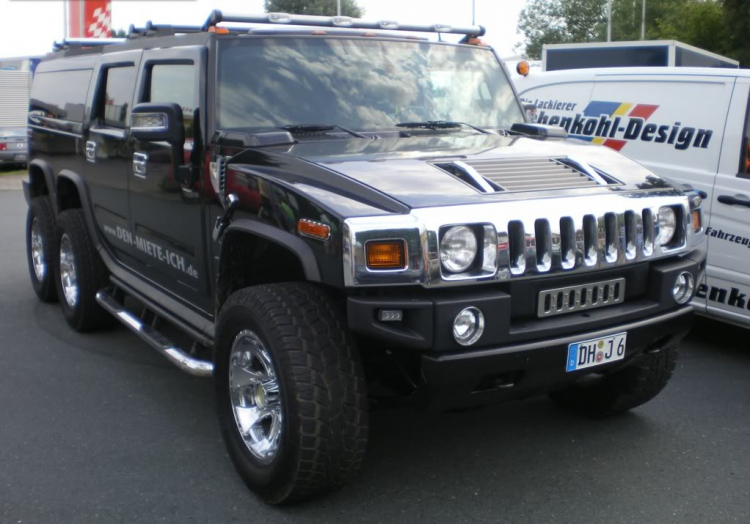 Hummer H1 Limo .........và H2 6 bánh