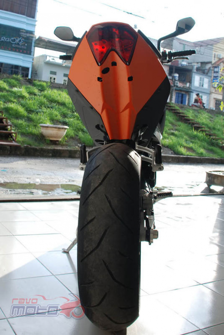 KTM Duke đây các bác.