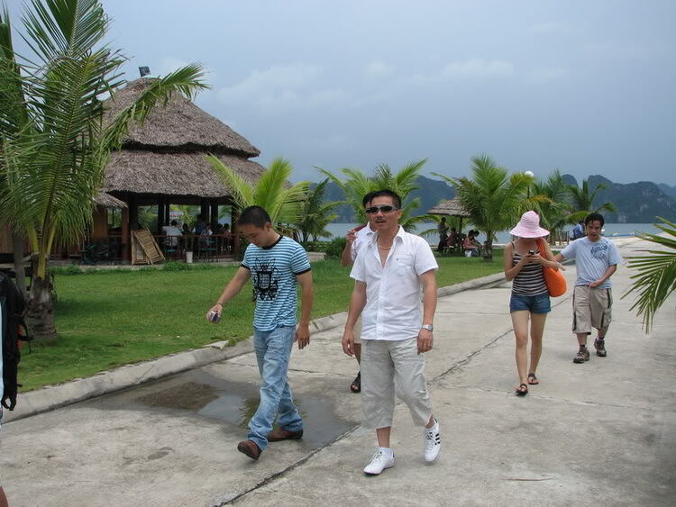Dã ngọai tháng 8: Về Quảng Ninh, cùng vui, cùng câu cá biển. Dã ngọai tháng 8: Về Quảng Ninh, cùng vui, cùng câu cá biển.