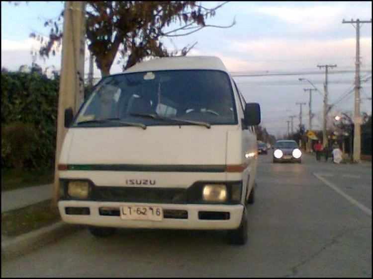 cho hỏi về Isuzu WFR - 9- 16 chổ cho hỏi về Isuzu WFR - 9- 16 chổ