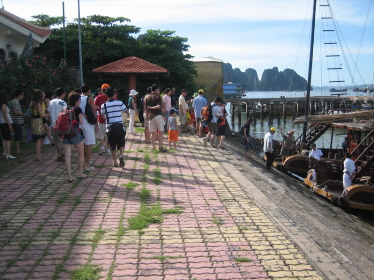 Dã ngọai tháng 8: Về Quảng Ninh, cùng vui, cùng câu cá biển. Dã ngọai tháng 8: Về Quảng Ninh, cùng vui, cùng câu cá biển.