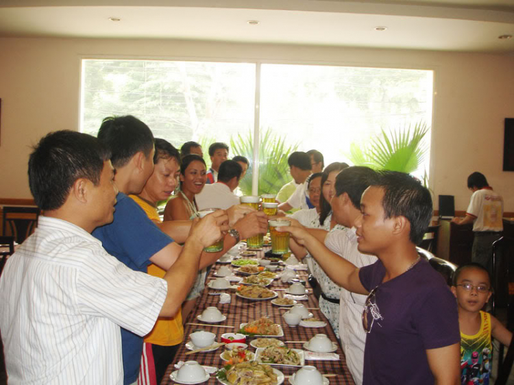 Dân chơi OS Sài Gòn- Hà Nội giáp lá cà