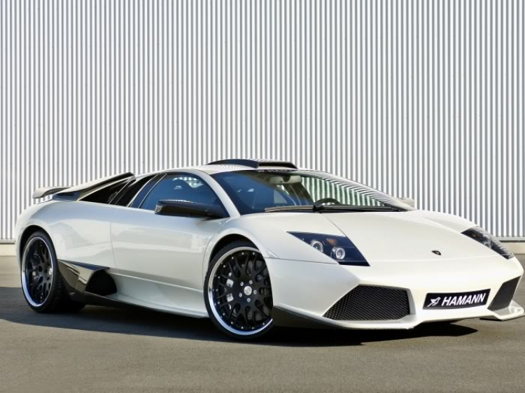 Lamborghini haman màu trắng