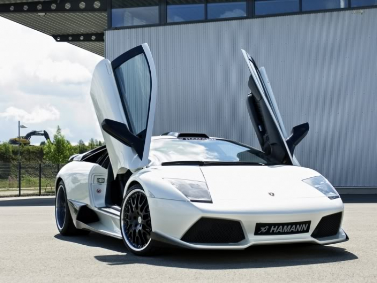 Lamborghini haman màu trắng