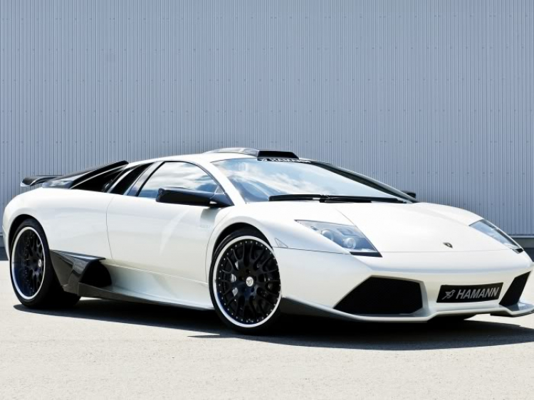 Lamborghini haman màu trắng