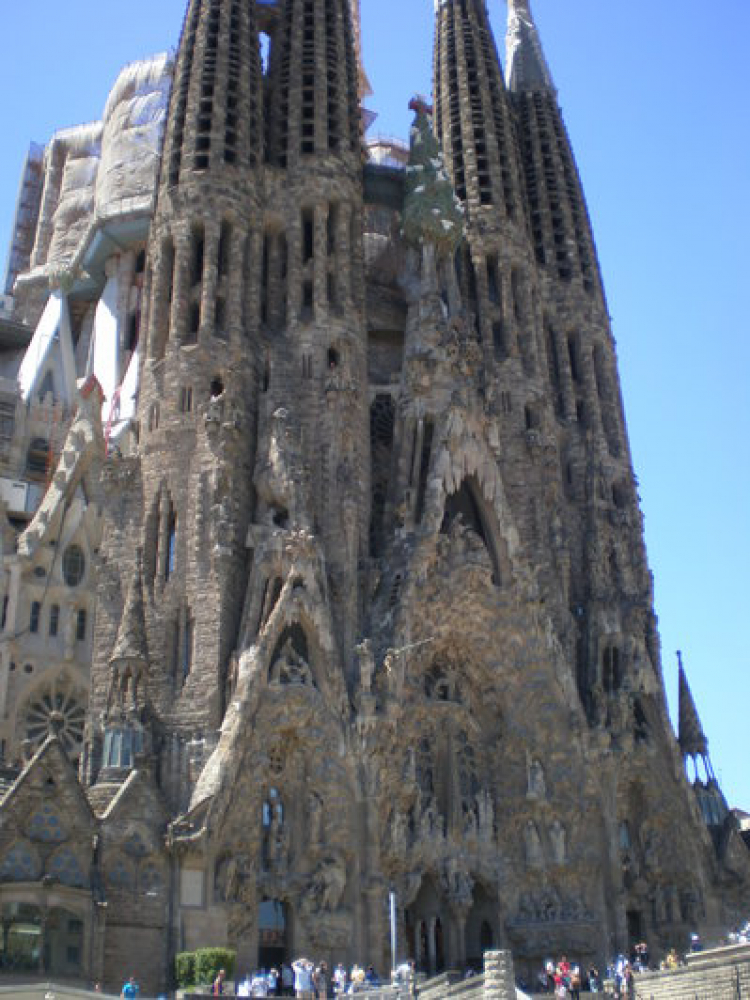 Barcelona- Montserrat nơi tôi hòa mình cùng núi non.
