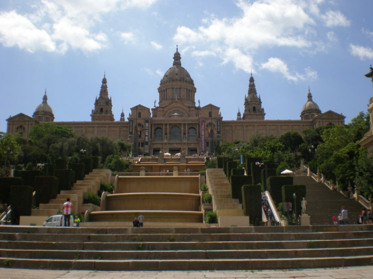 Barcelona- Montserrat nơi tôi hòa mình cùng núi non.