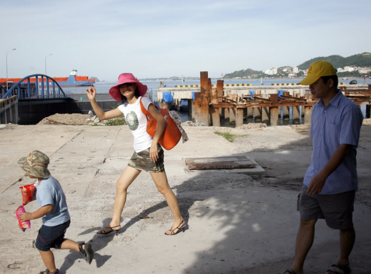 Dã ngọai tháng 8: Về Quảng Ninh, cùng vui, cùng câu cá biển.