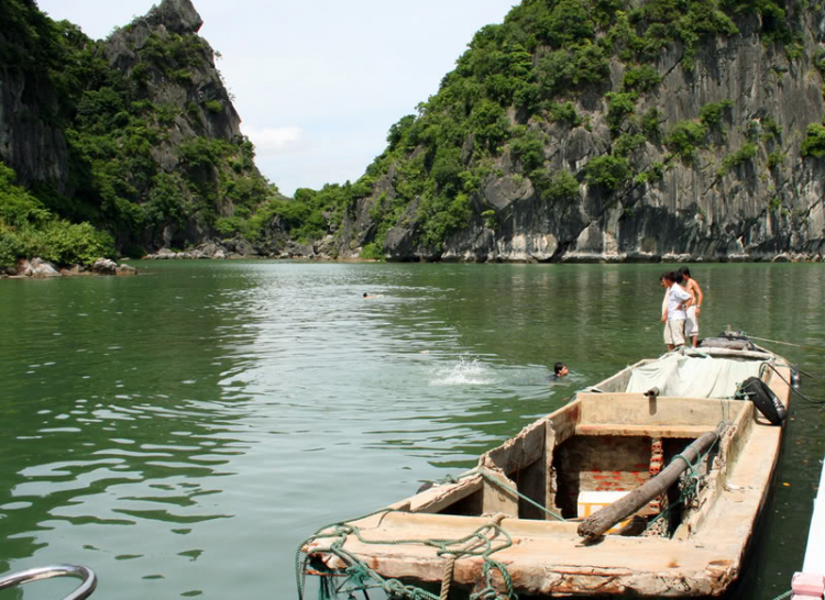 Dã ngọai tháng 8: Về Quảng Ninh, cùng vui, cùng câu cá biển.