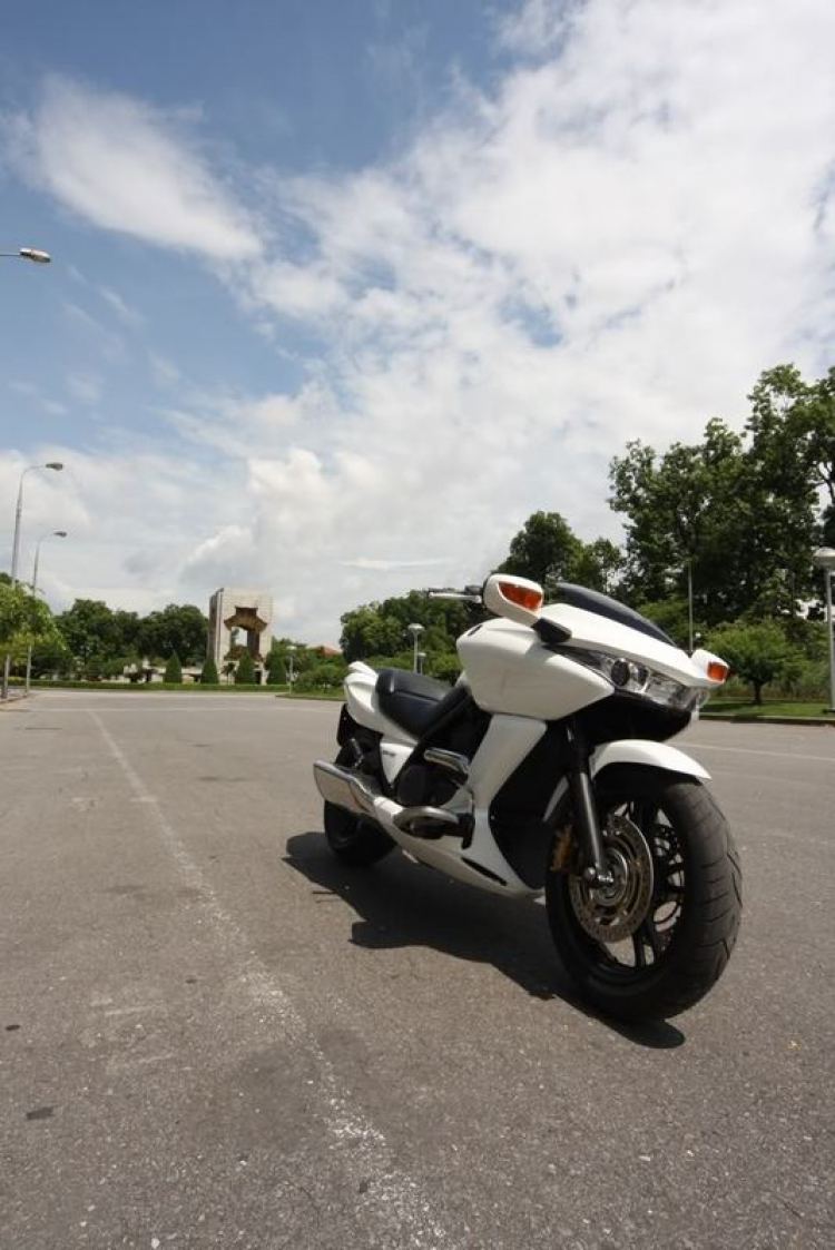 Honda DN-01 White