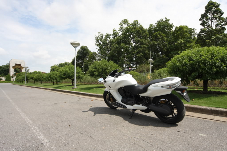 Honda DN-01 White