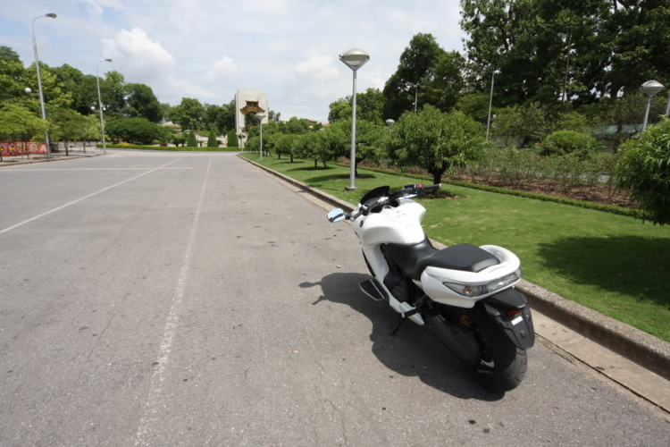 Honda DN-01 White