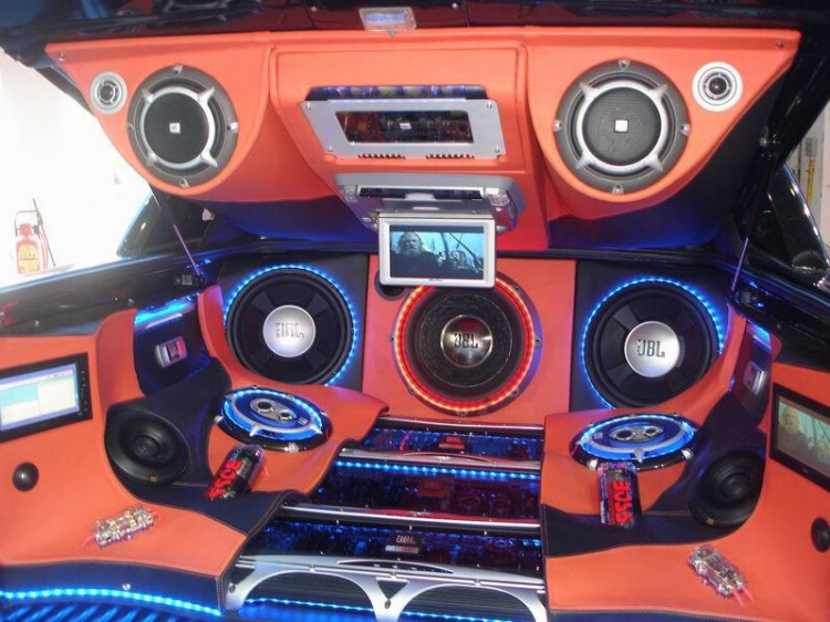 Những chiếc xe tiêu biểu tại Triển lãm Motor Show tại Hà Nội hôm nay