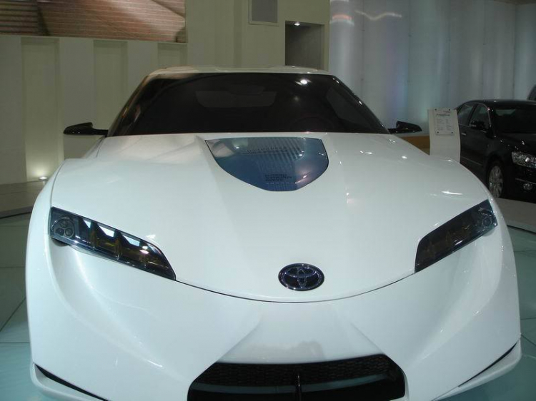 Những chiếc xe tiêu biểu tại Triển lãm Motor Show tại Hà Nội hôm nay