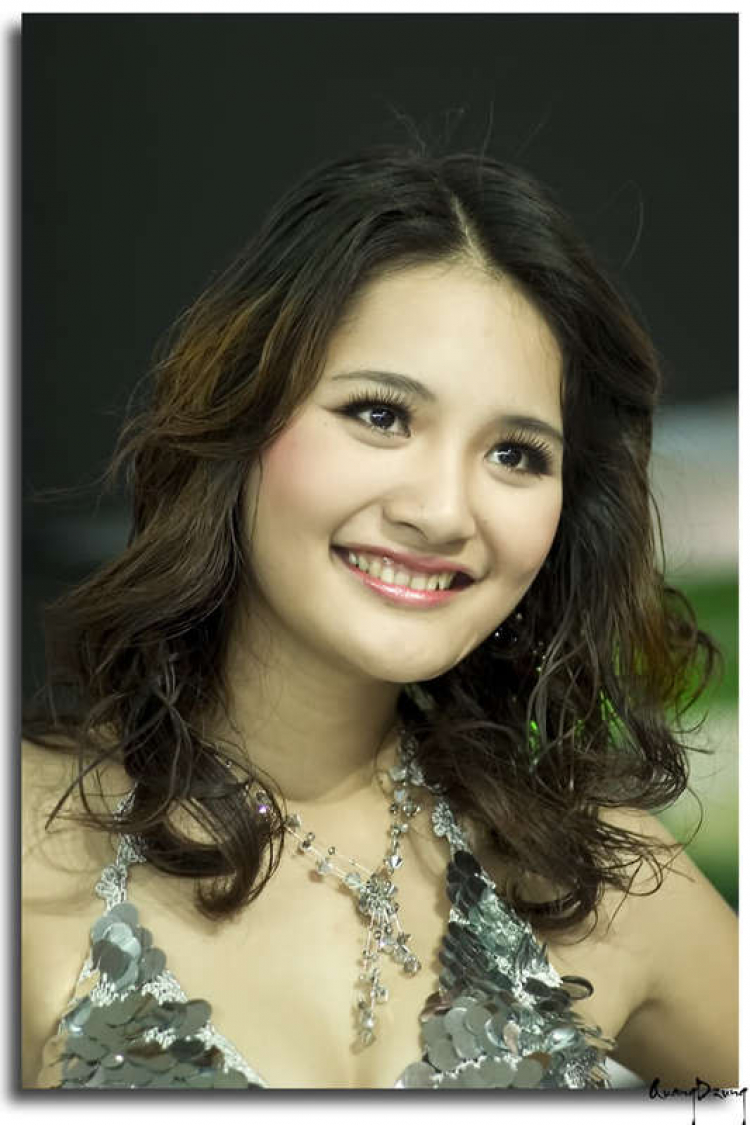 Hình chân dung- mời các bác . . .