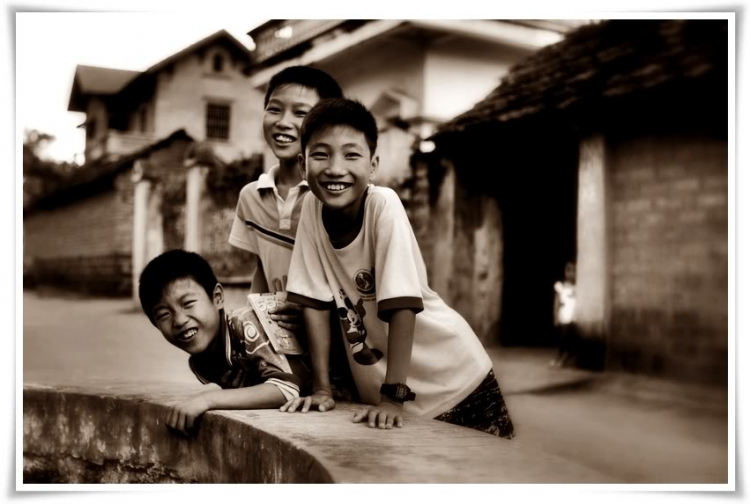 Đường Lâm - Hà Nội, làng cổ ngày đầy tháng.