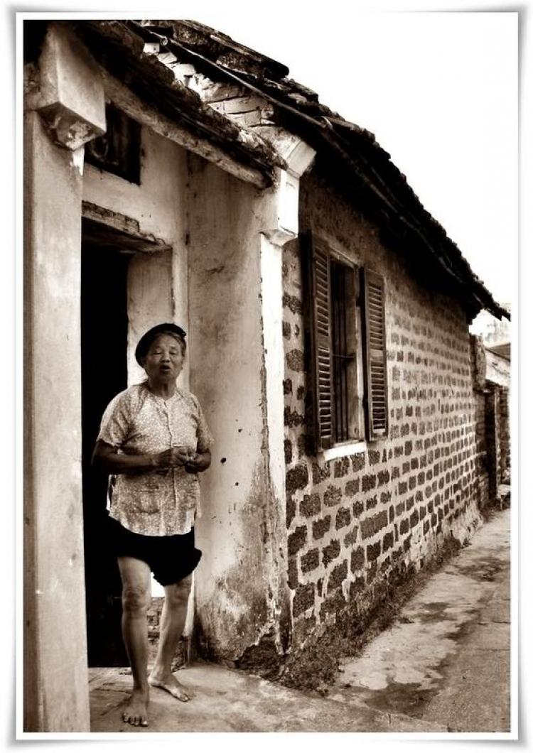Đường Lâm - Hà Nội, làng cổ ngày đầy tháng.