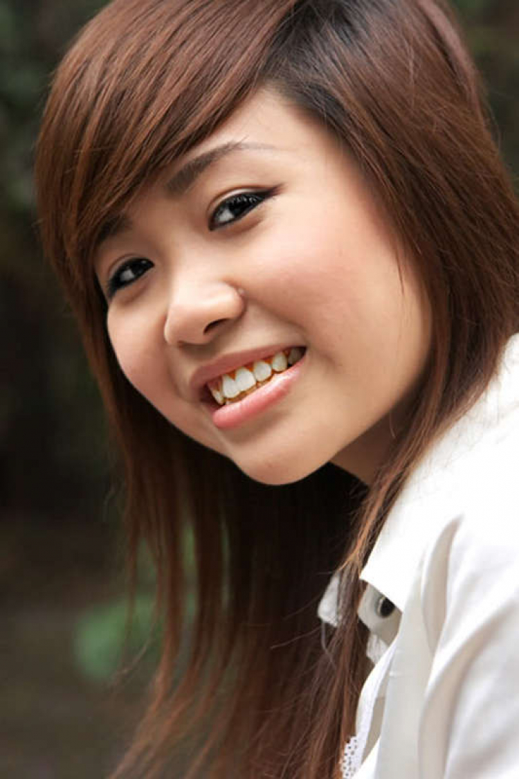Cô chủ quán Cafe xinh đẹp!!!