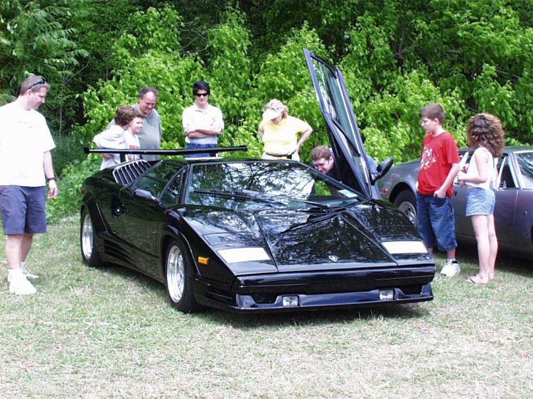 Lamborghini Diablo........  huyền thoại một đẳng cấp