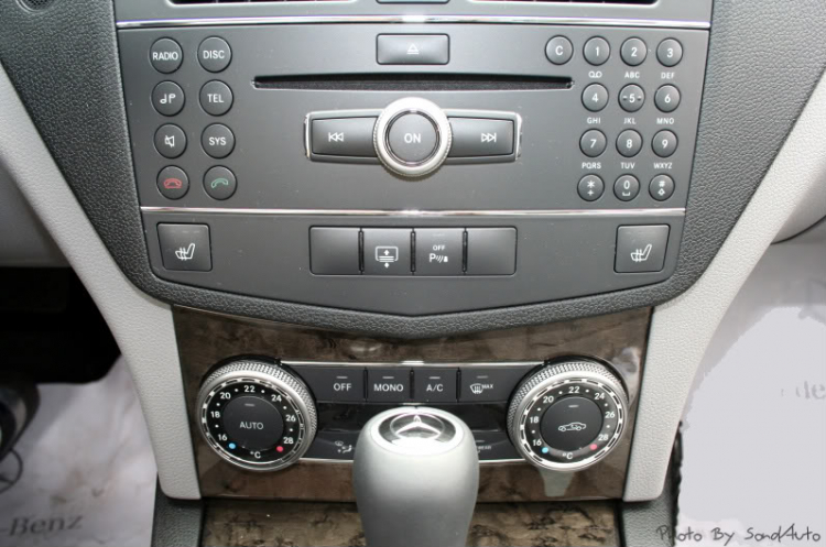 MERCEDES BENZ C200 hàng nhập khẩu