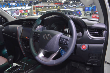 Toyota-Fortuner-TRD-Sportivo-dashboard-at-2017-Thai-Motor-Expo.jpg