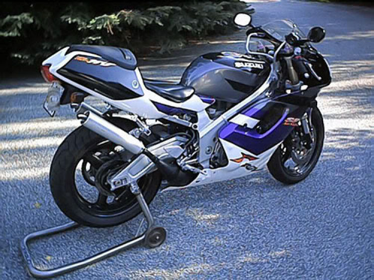 Hỏi các bác về con RGV 250 Hỏi các bác về con RGV 250