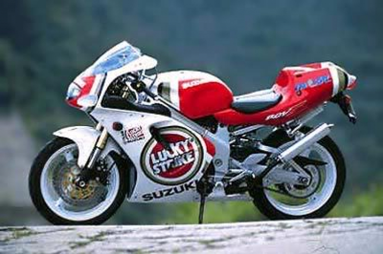 Hỏi các bác về con RGV 250 Hỏi các bác về con RGV 250