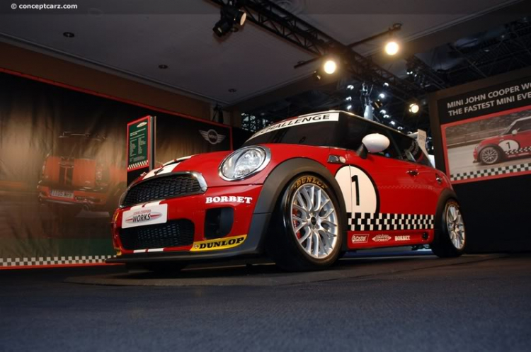 Một chú Mini Cooper rất đẹp, độc, lạ mắt Một chú Mini Cooper rất đẹp, độc, lạ mắt