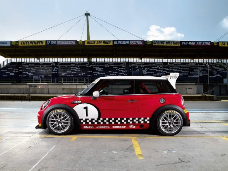 Một chú Mini Cooper rất đẹp, độc, lạ mắt Một chú Mini Cooper rất đẹp, độc, lạ mắt