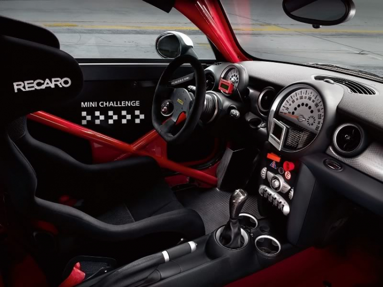 Một chú Mini Cooper rất đẹp, độc, lạ mắt Một chú Mini Cooper rất đẹp, độc, lạ mắt