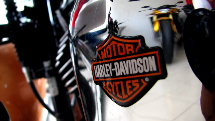 Harley Deluxe Anniversary