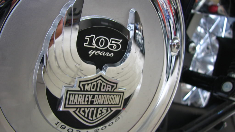 Harley Deluxe Anniversary