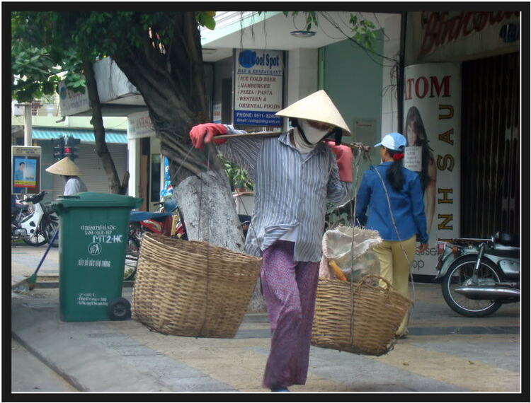 KHOẢNH KHẮC ĐỜI THƯỜNG