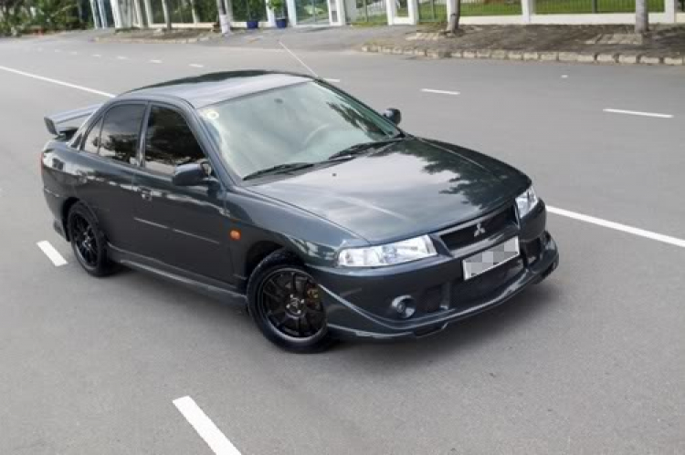 hỏi về  Mitsu Lancer đời 2001