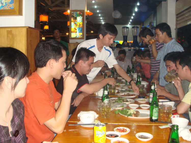 Một số hình ảnh "welcome party" bác HT Kiến Vàng tại TP HCM (02.11.2008)