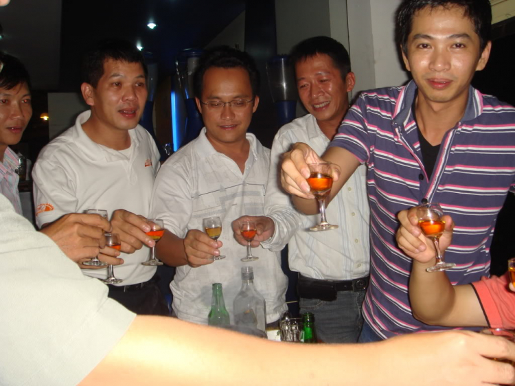 Một số hình ảnh "welcome party" bác HT Kiến Vàng tại TP HCM (02.11.2008)