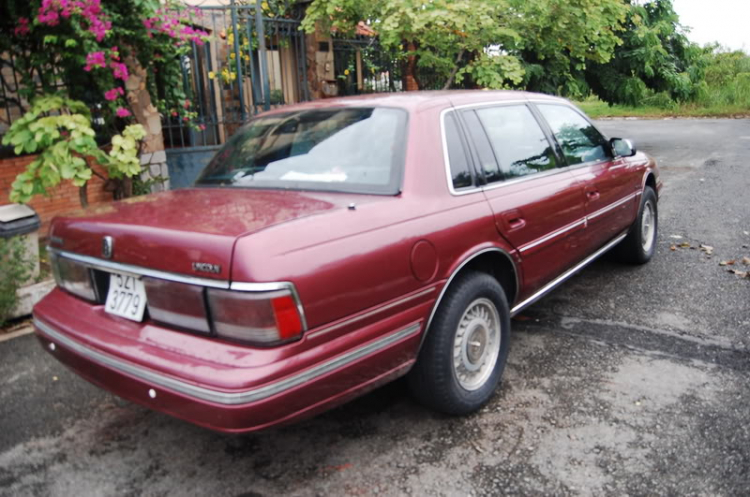 Lincoln Continental.