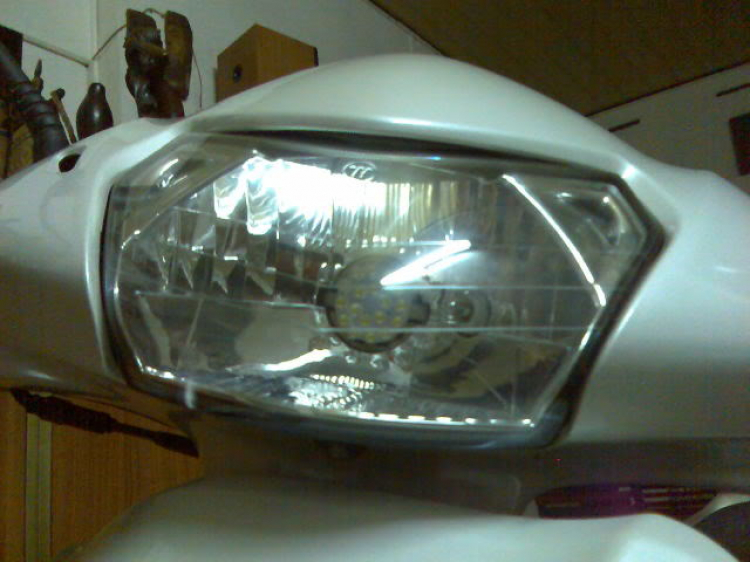 Honda SCR 110 độ đèn pha dùng LED