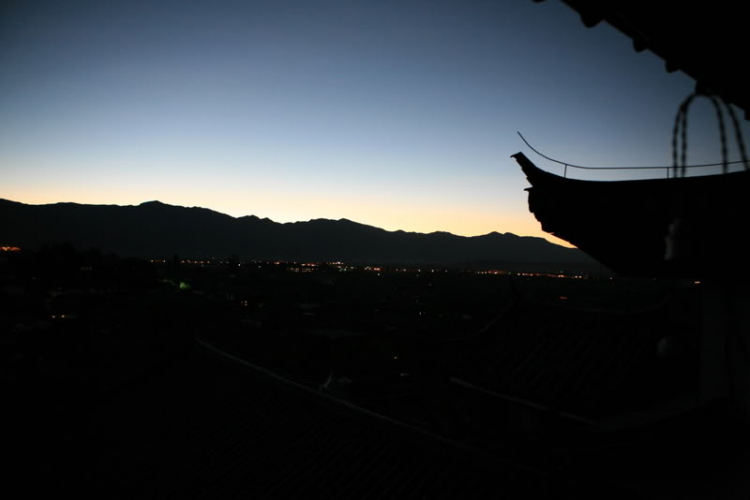 Dưỡn dẹo Yunnan. Dưỡn dẹo Yunnan.