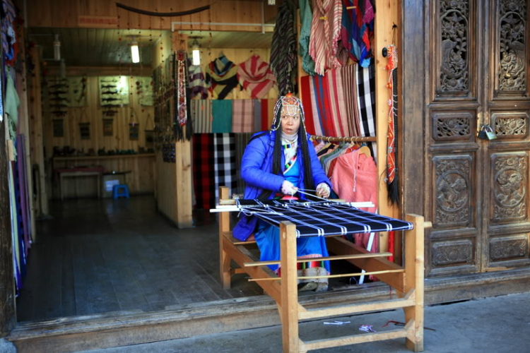 Dưỡn dẹo Yunnan. Dưỡn dẹo Yunnan.