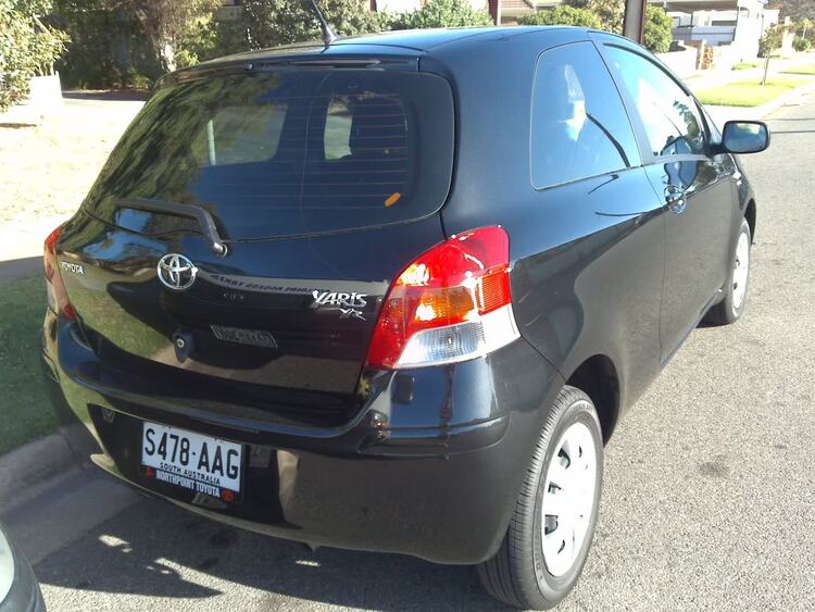 Con yaris new 2009 của em! Mời các bác vào xem!