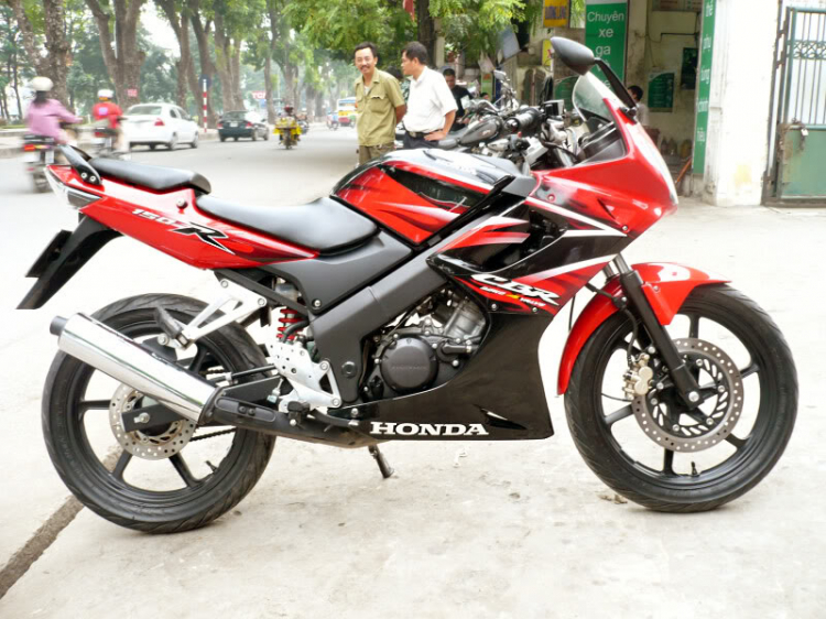 Kawasaki Ninja 250 đã tới Việt Nam