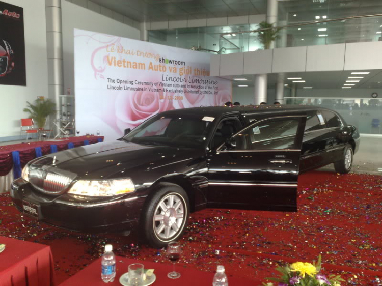 Lincoln limousine đã có mặt tại Hà Nội . Lincoln limousine đã có mặt tại Hà Nội .