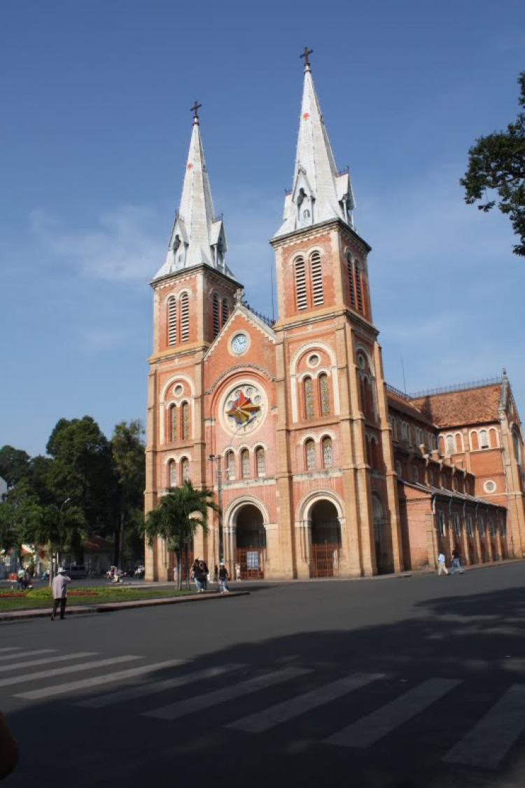 Lần đầu cầm DSLR,mong các bác ném đá mạnh tay