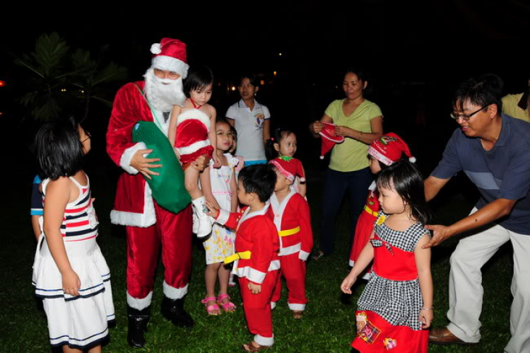 Tổ chức Noel cho các bé thiếu nhi - OS.XNL! Tổ chức Noel cho các bé thiếu nhi - OS.XNL!