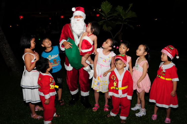 Tổ chức Noel cho các bé thiếu nhi - OS.XNL! Tổ chức Noel cho các bé thiếu nhi - OS.XNL!