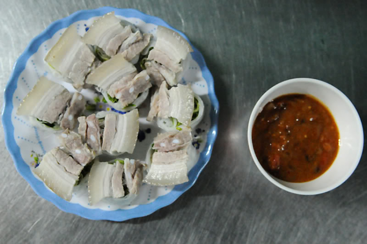 Lang thang ở Huế những ngày mưa Lang thang ở Huế những ngày mưa