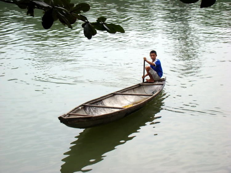 Lang thang ở Huế những ngày mưa