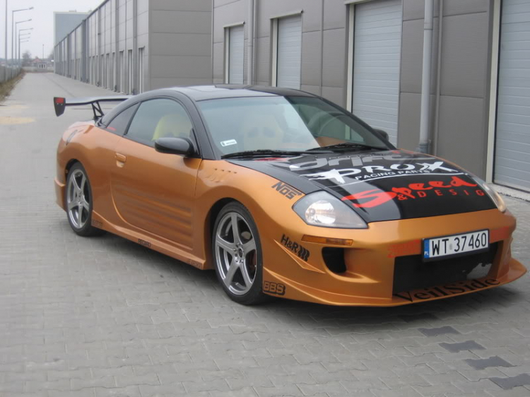 Mitsubishi Eclipse coupe in Viet Nam