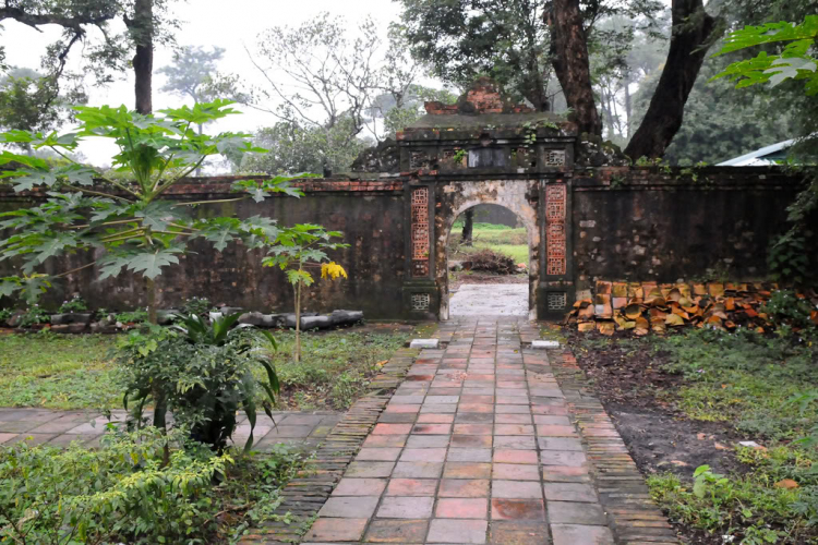 Lang thang ở Huế những ngày mưa